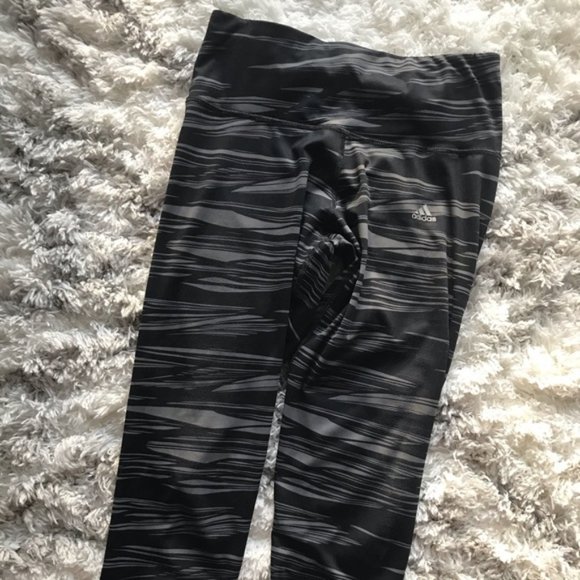 Adidas cropped tights for yoga, gym, bike, running - Picture 2 of 7